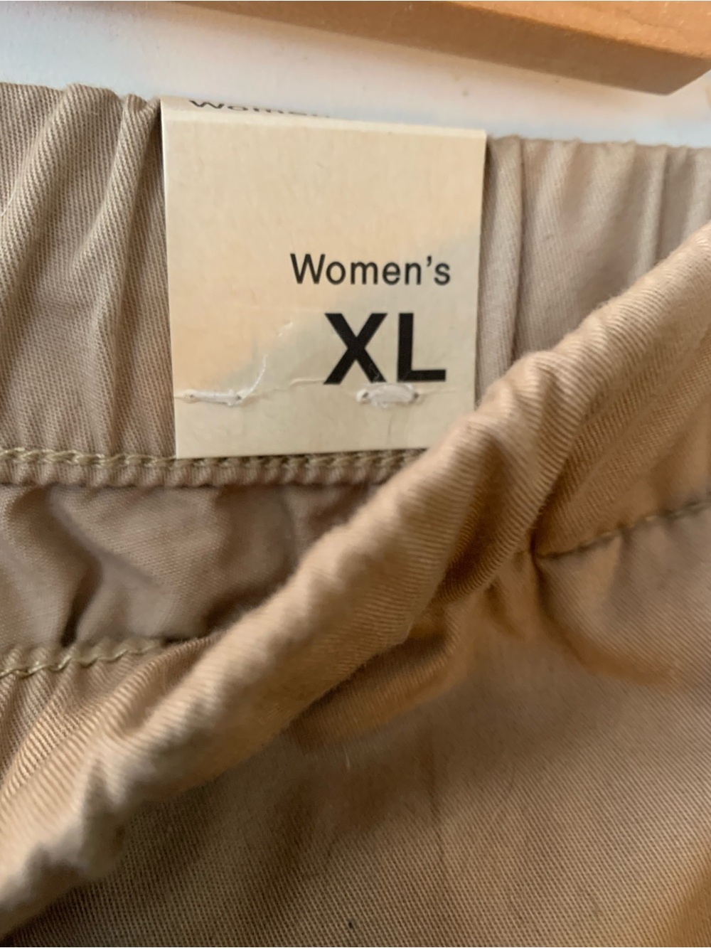 Muji Women's Washed Cotton Easy Tapered Trouser in Khaki - Picture 5 of 6